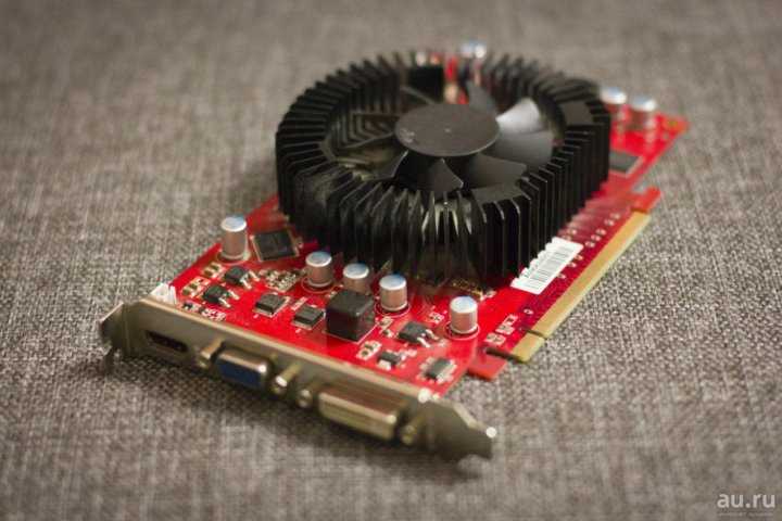 Уникальная версия ускорителя на GeForce 9600 GT с невероятным объемом видеопамяти и огромным пассивным кулером Arctic Cooling Accelero S2.