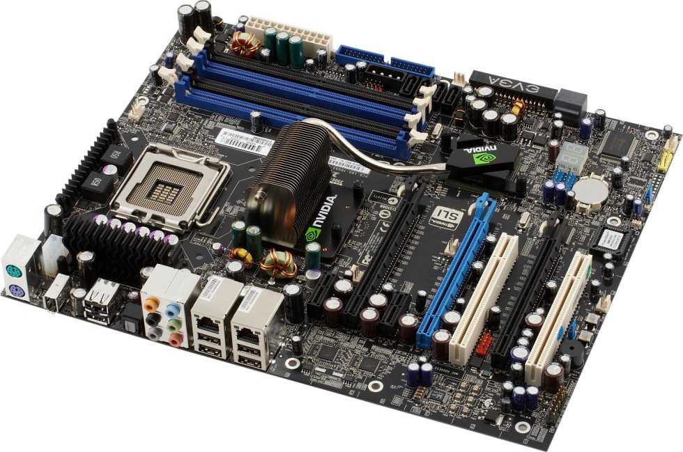 Геймерская модель на основе флагманского чипсета с LED-подсветкой, 2,5-гигабитным сетевым контроллером и поддержкой NVIDIA SLI
