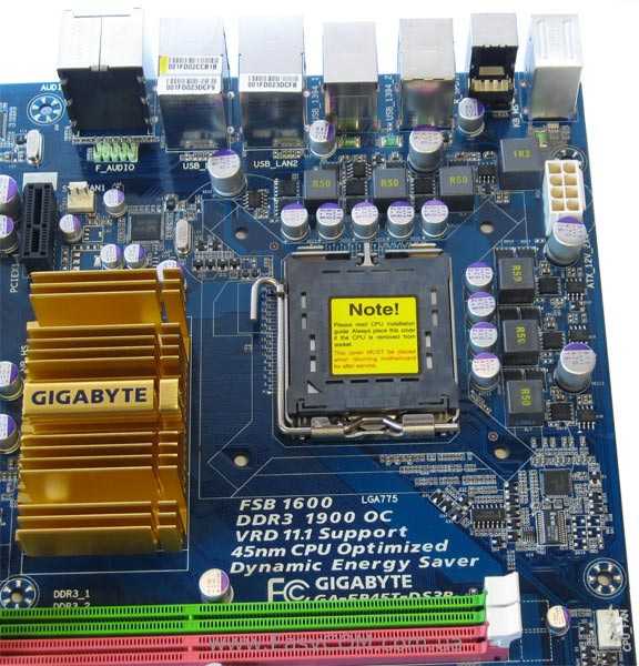 Технология GIGABYTE Ultra Durable 3, поддержка памяти DDR3 2200+, отличный разгонный потенциал и всё это за разумные деньги.